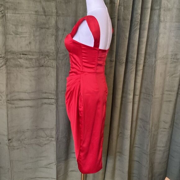 Miss CircleElegant Red satin Off-Shoulder Dress, XS - Picture 8 of 13